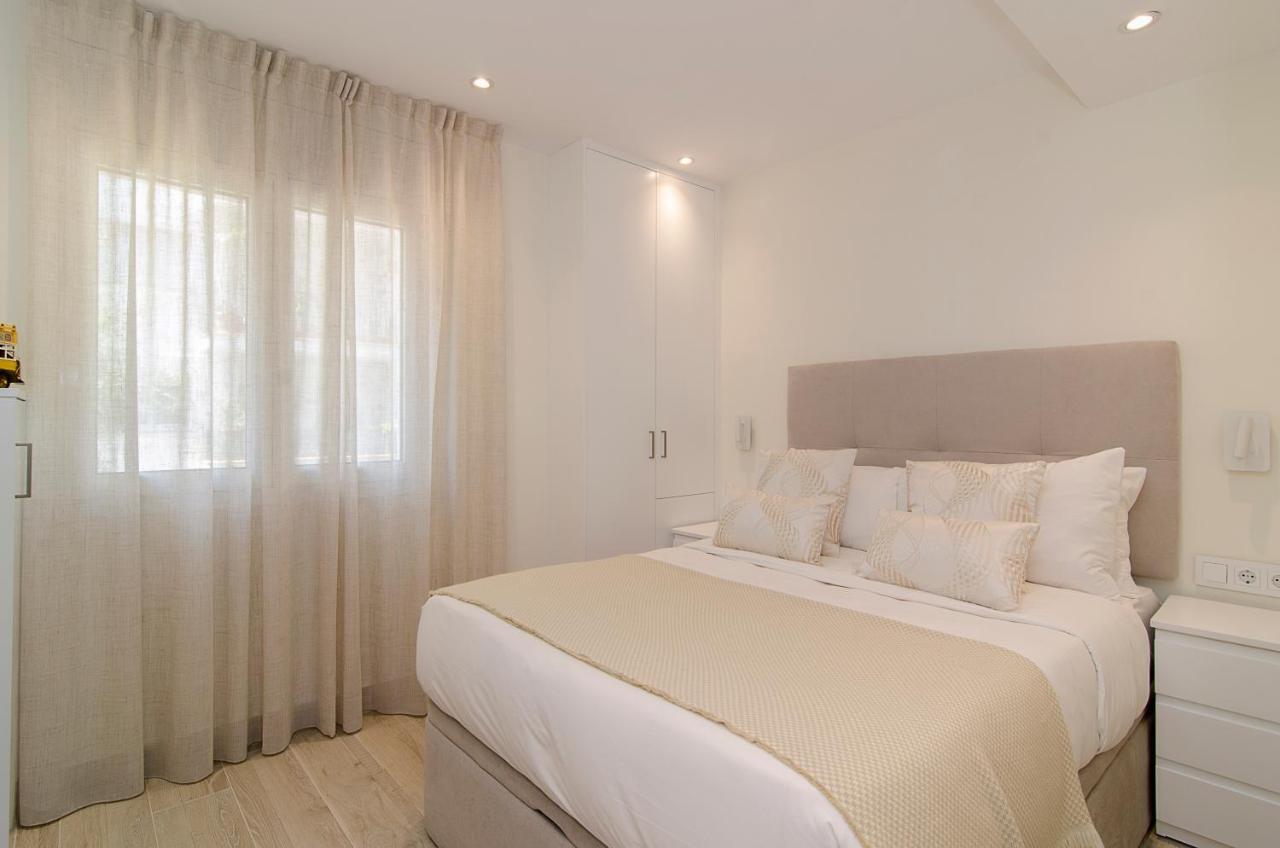 Sitges Spaces Oasis Suites- 4 Bedroom, 4 Ensuite Bathrooms, Terrace, Pool, Sitges Centre Exterior foto