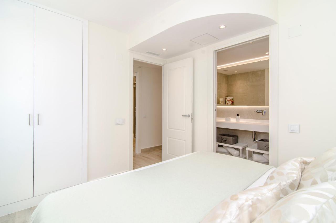 Sitges Spaces Oasis Suites- 4 Bedroom, 4 Ensuite Bathrooms, Terrace, Pool, Sitges Centre Exterior foto