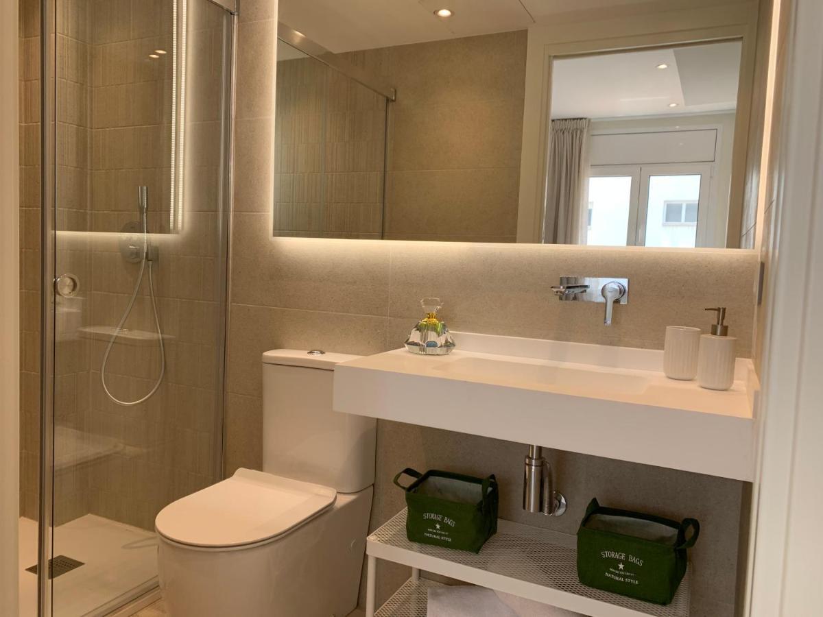 Sitges Spaces Oasis Suites- 4 Bedroom, 4 Ensuite Bathrooms, Terrace, Pool, Sitges Centre Exterior foto